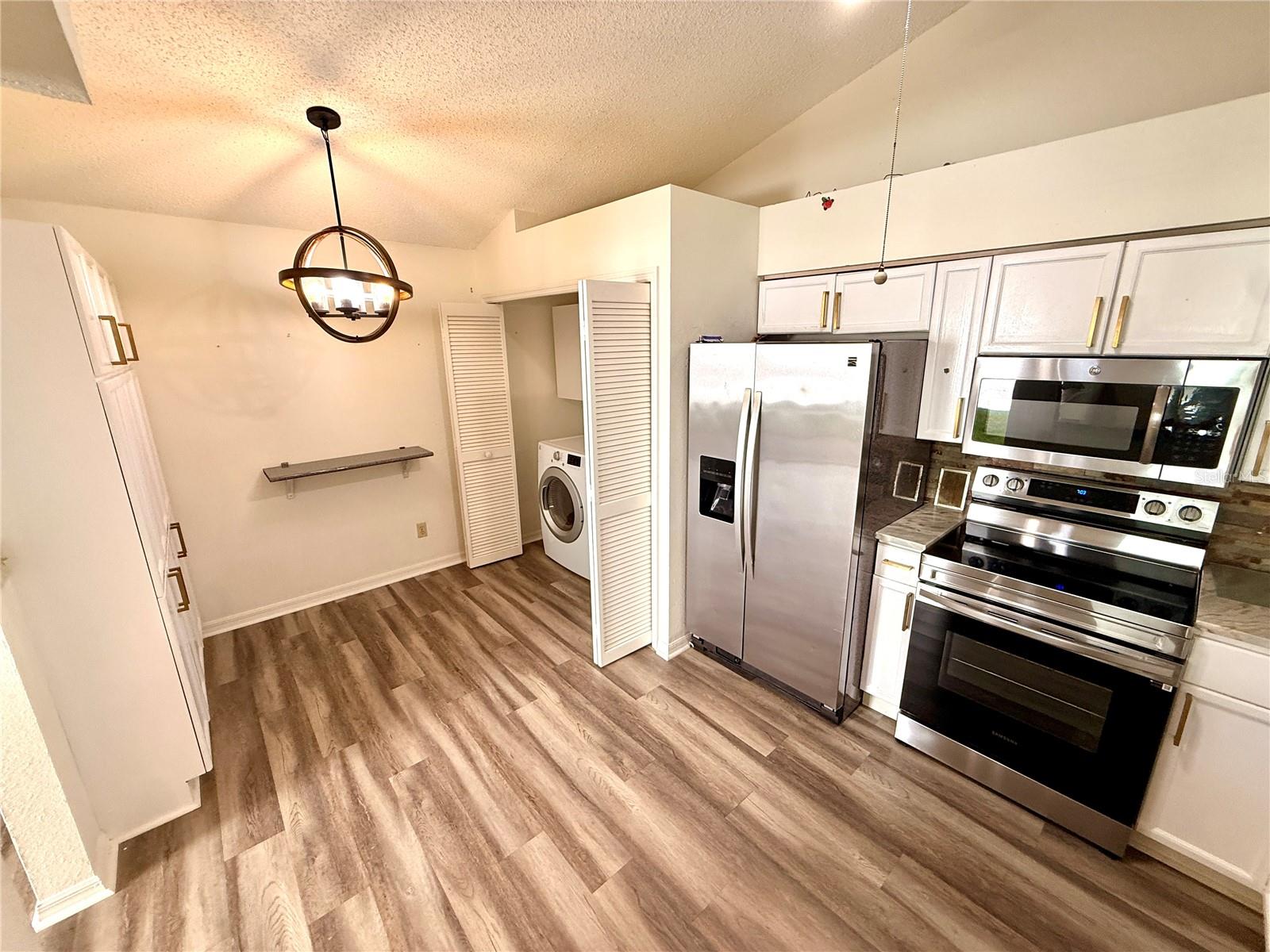 Image 22 of 68 For 2546 Pine Cove Lane