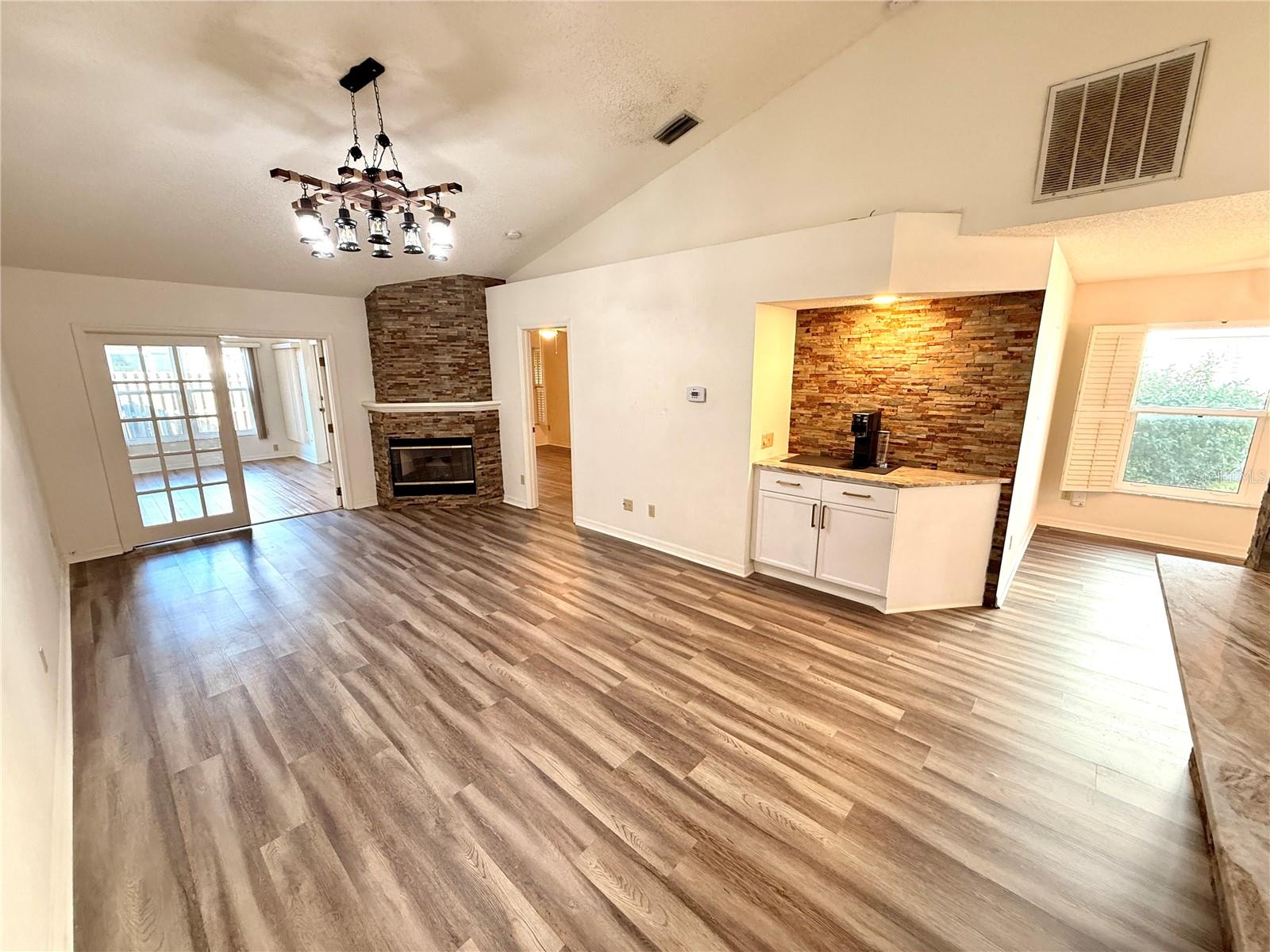 Image 28 of 68 For 2546 Pine Cove Lane