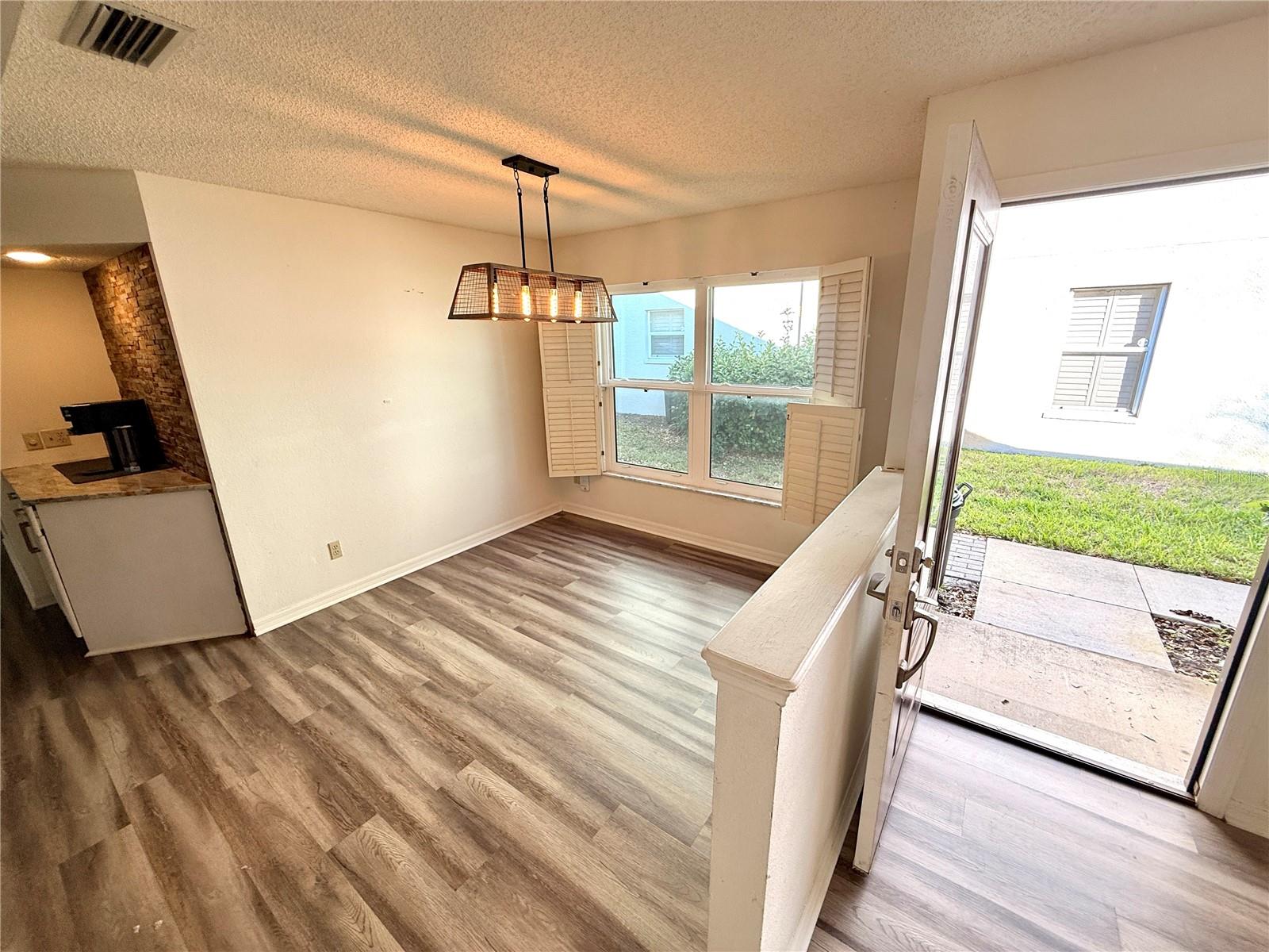 Image 9 of 68 For 2546 Pine Cove Lane