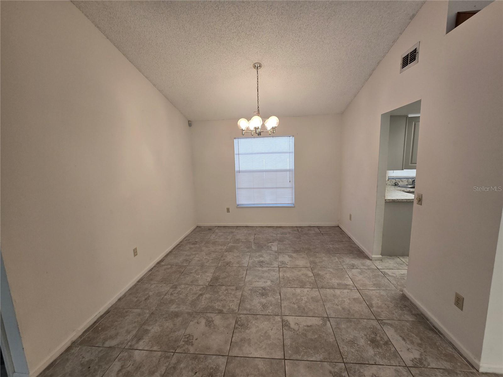 Image 6 of 10 For 2106 Darlington Oak Drive