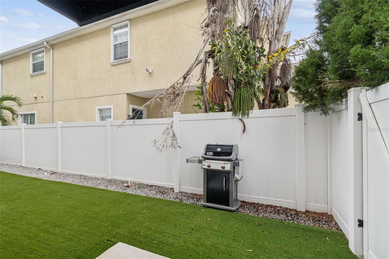 Image 11 of 53 For 3232 Horatio Street