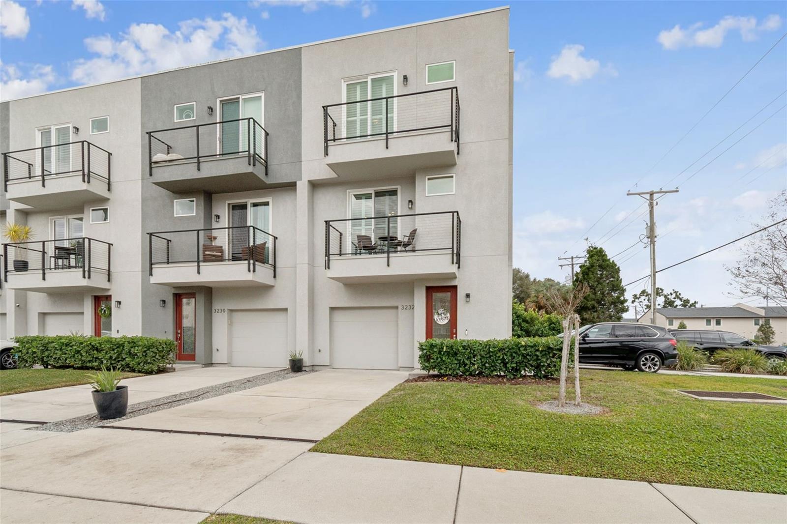 Image 2 of 53 For 3232 Horatio Street