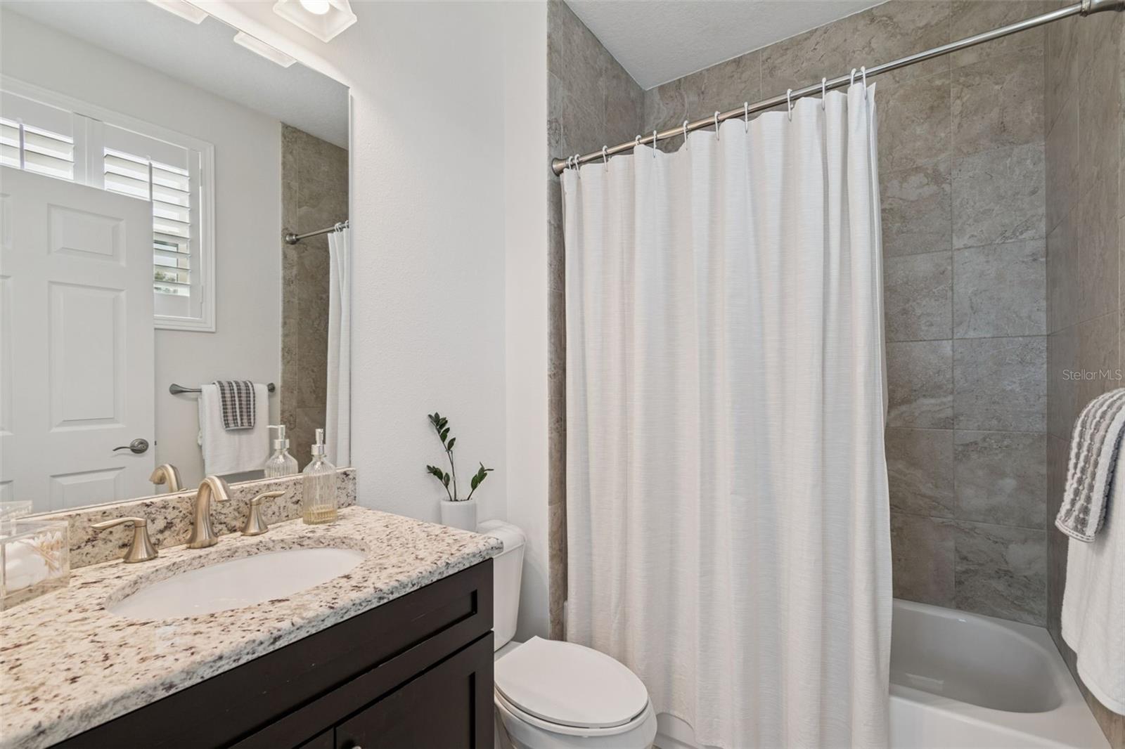 Image 46 of 53 For 3232 Horatio Street