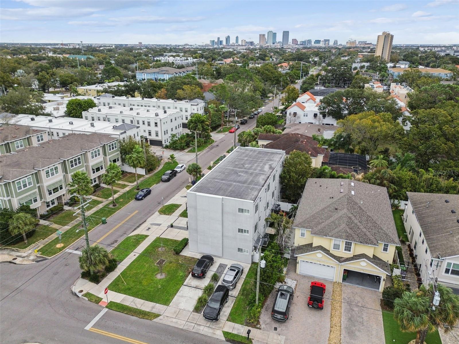 Image 51 of 53 For 3232 Horatio Street