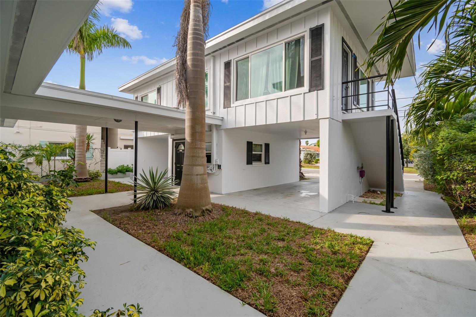 Image 11 of 67 For 2411 Bay Boulevard 1