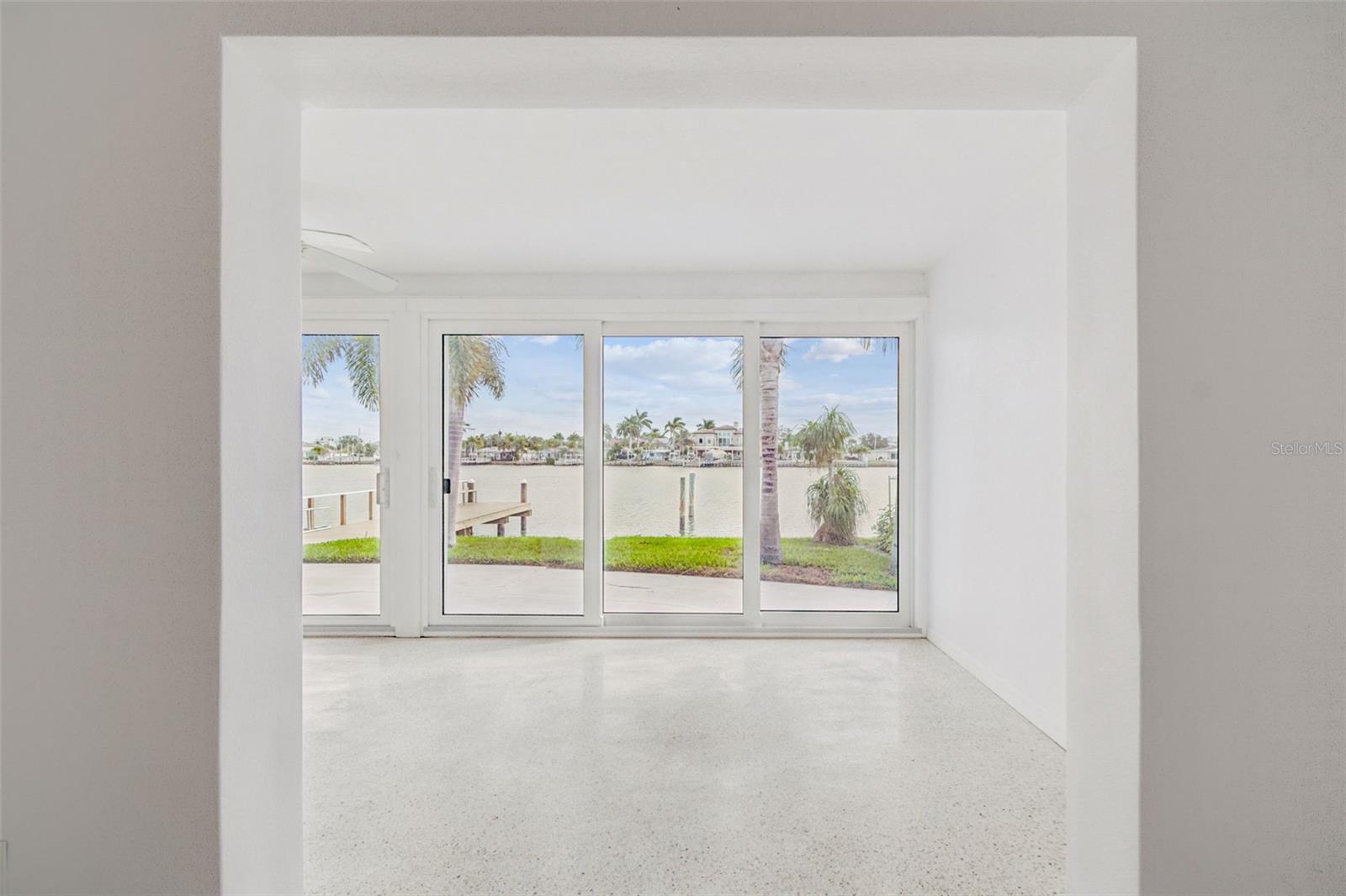 Image 32 of 67 For 2411 Bay Boulevard 1