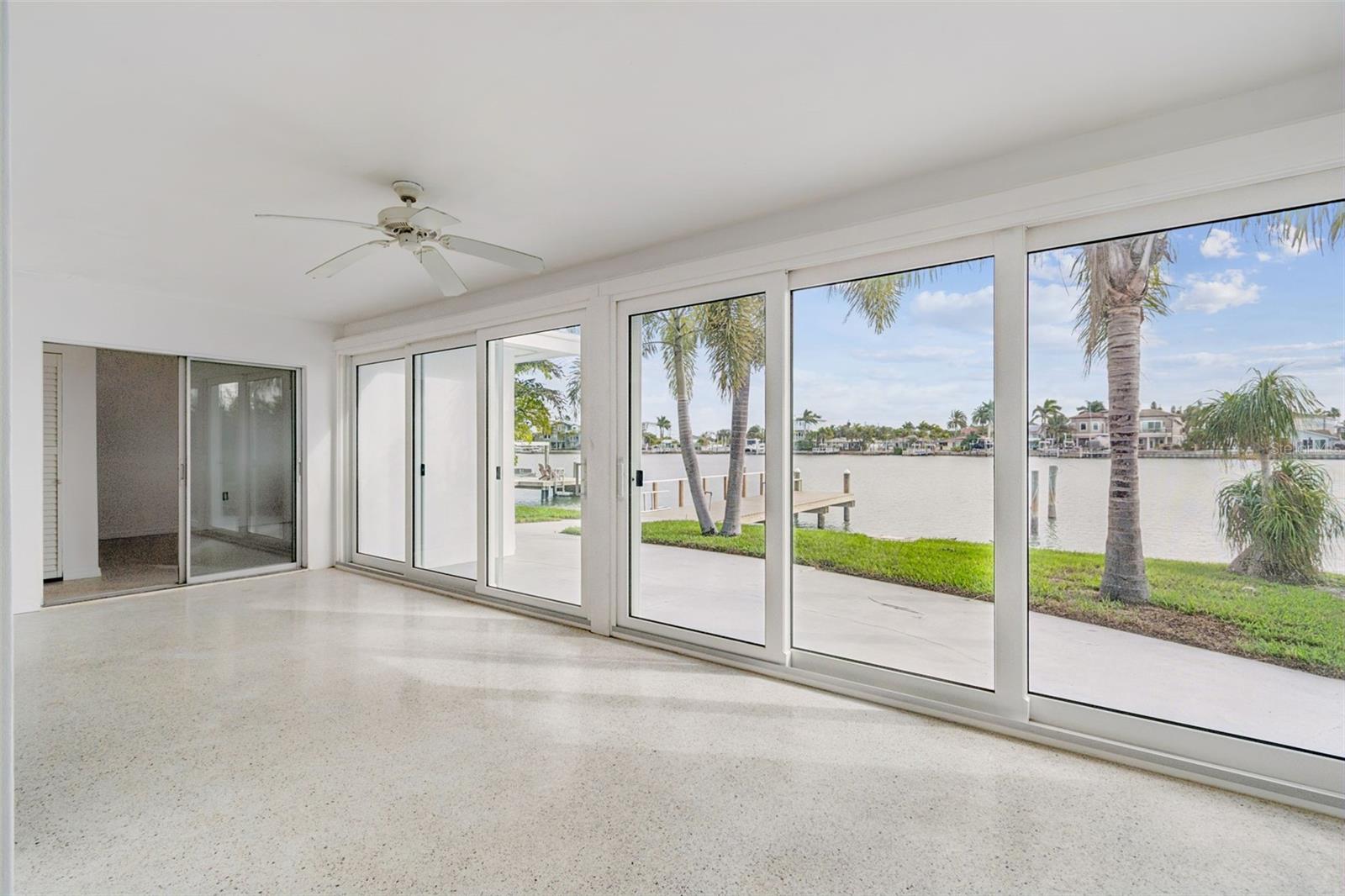 Image 36 of 67 For 2411 Bay Boulevard 1