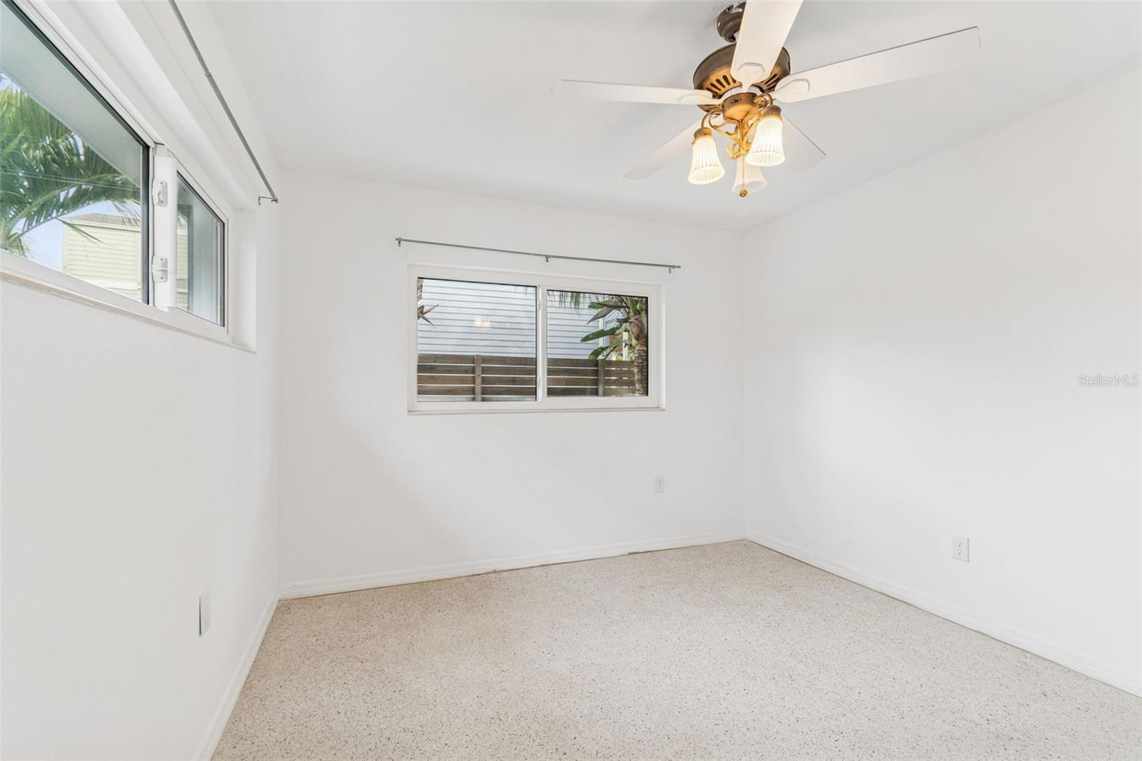 Image 43 of 67 For 2411 Bay Boulevard 1