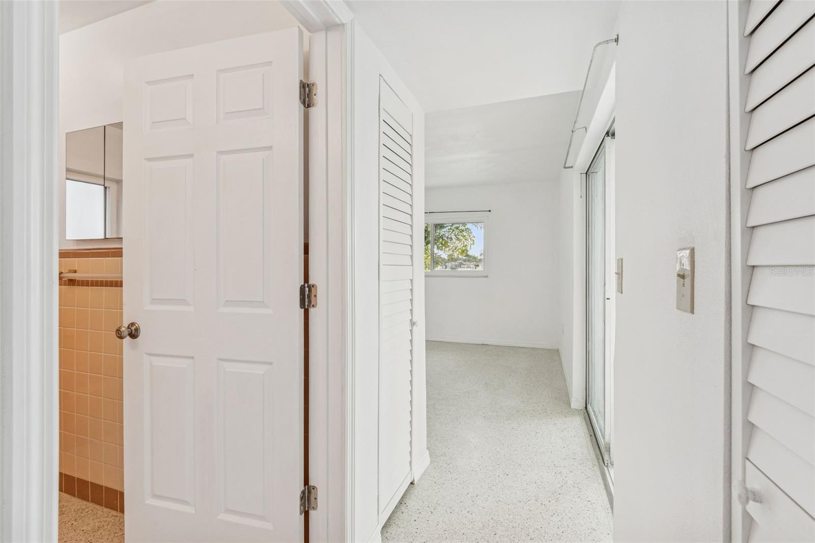 Image 48 of 67 For 2411 Bay Boulevard 1