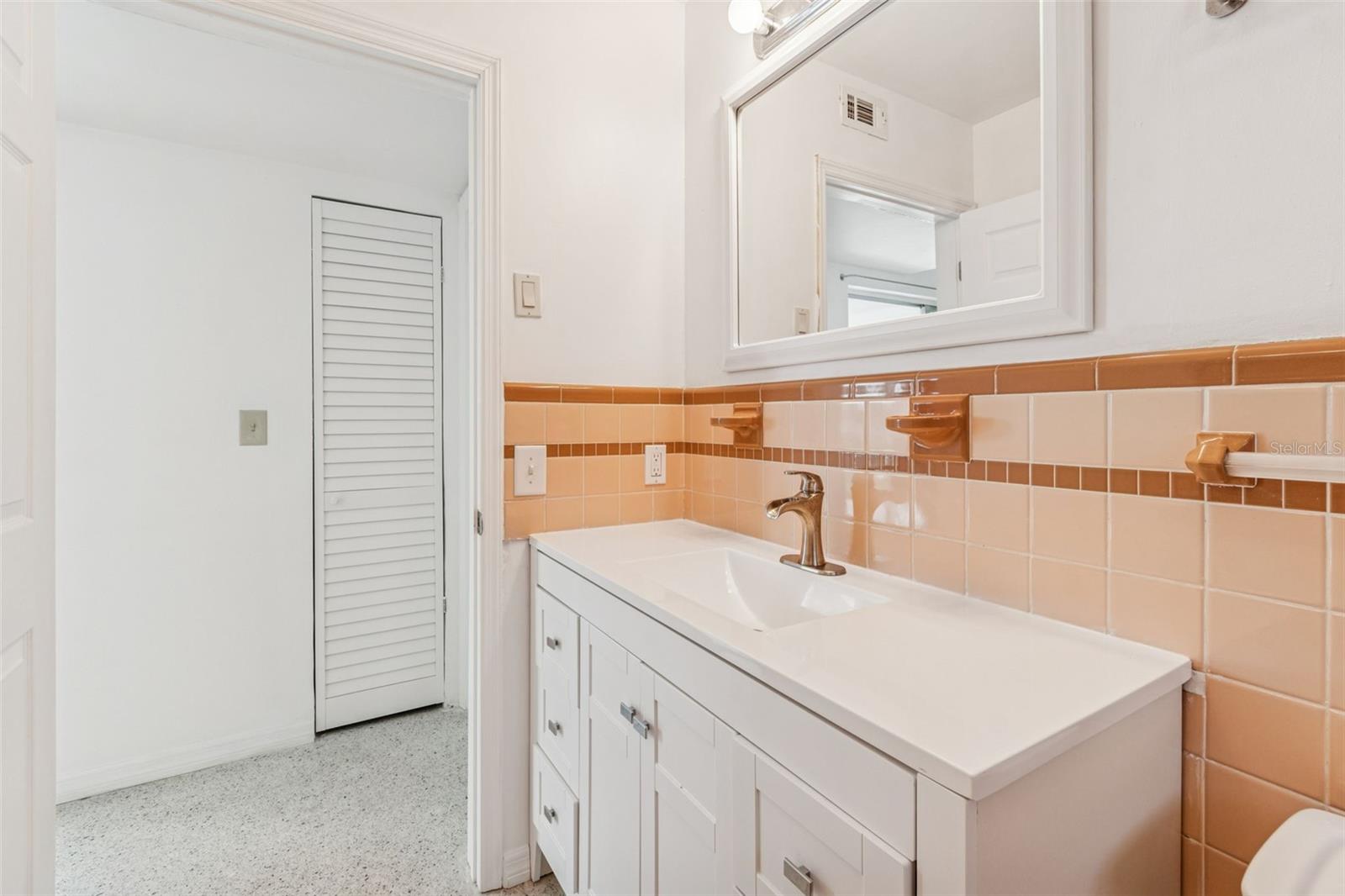 Image 51 of 67 For 2411 Bay Boulevard 1