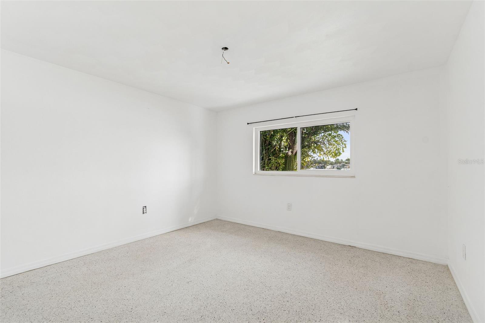 Image 53 of 67 For 2411 Bay Boulevard 1