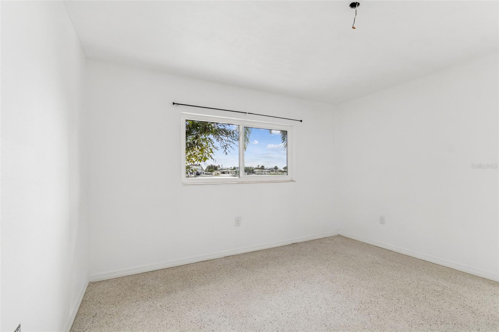 Image 55 of 67 For 2411 Bay Boulevard 1