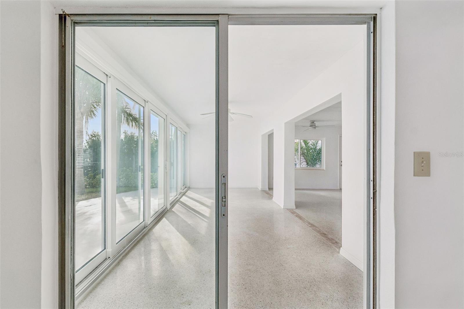 Image 57 of 67 For 2411 Bay Boulevard 1