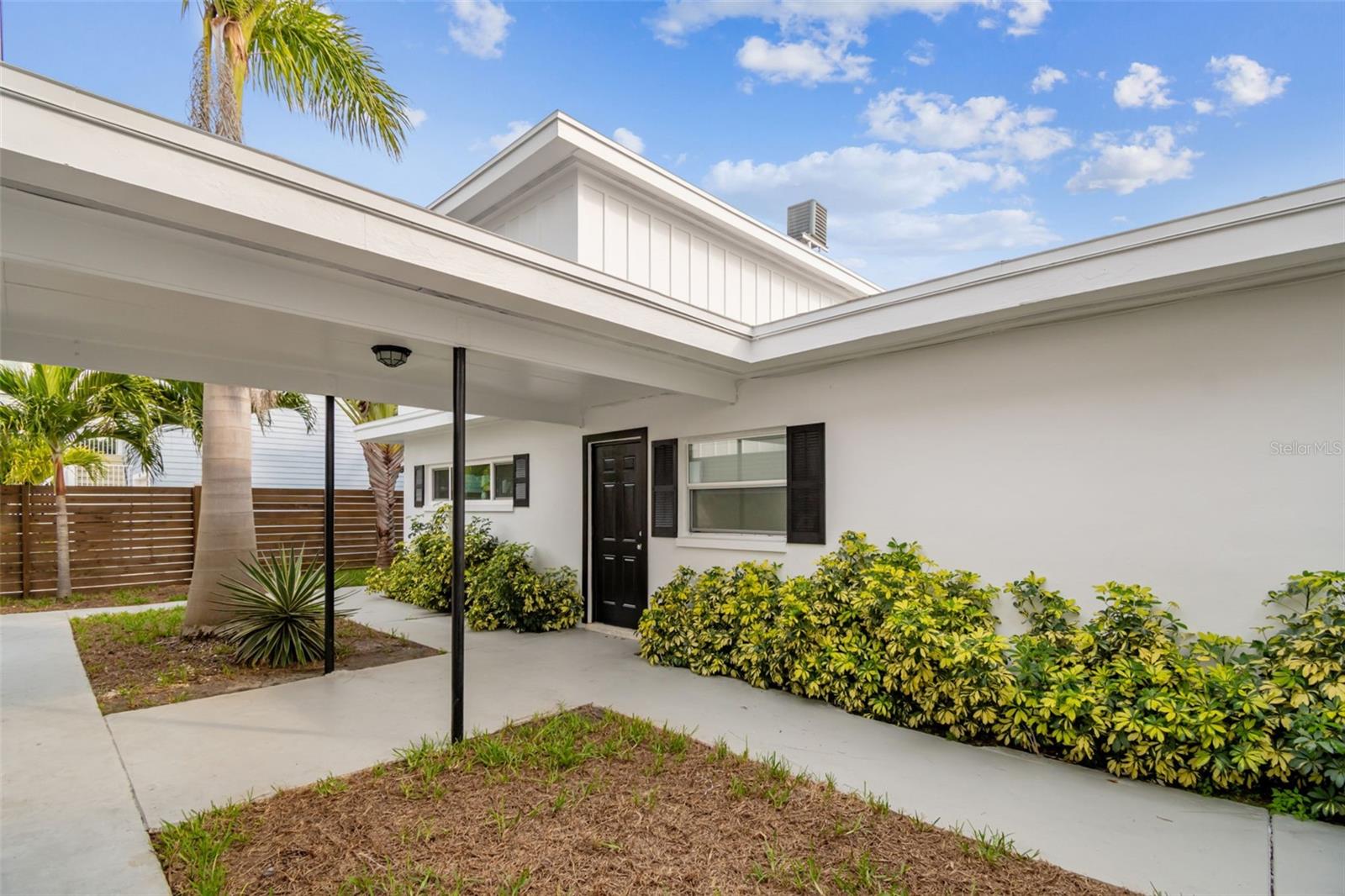 Image 9 of 67 For 2411 Bay Boulevard 1