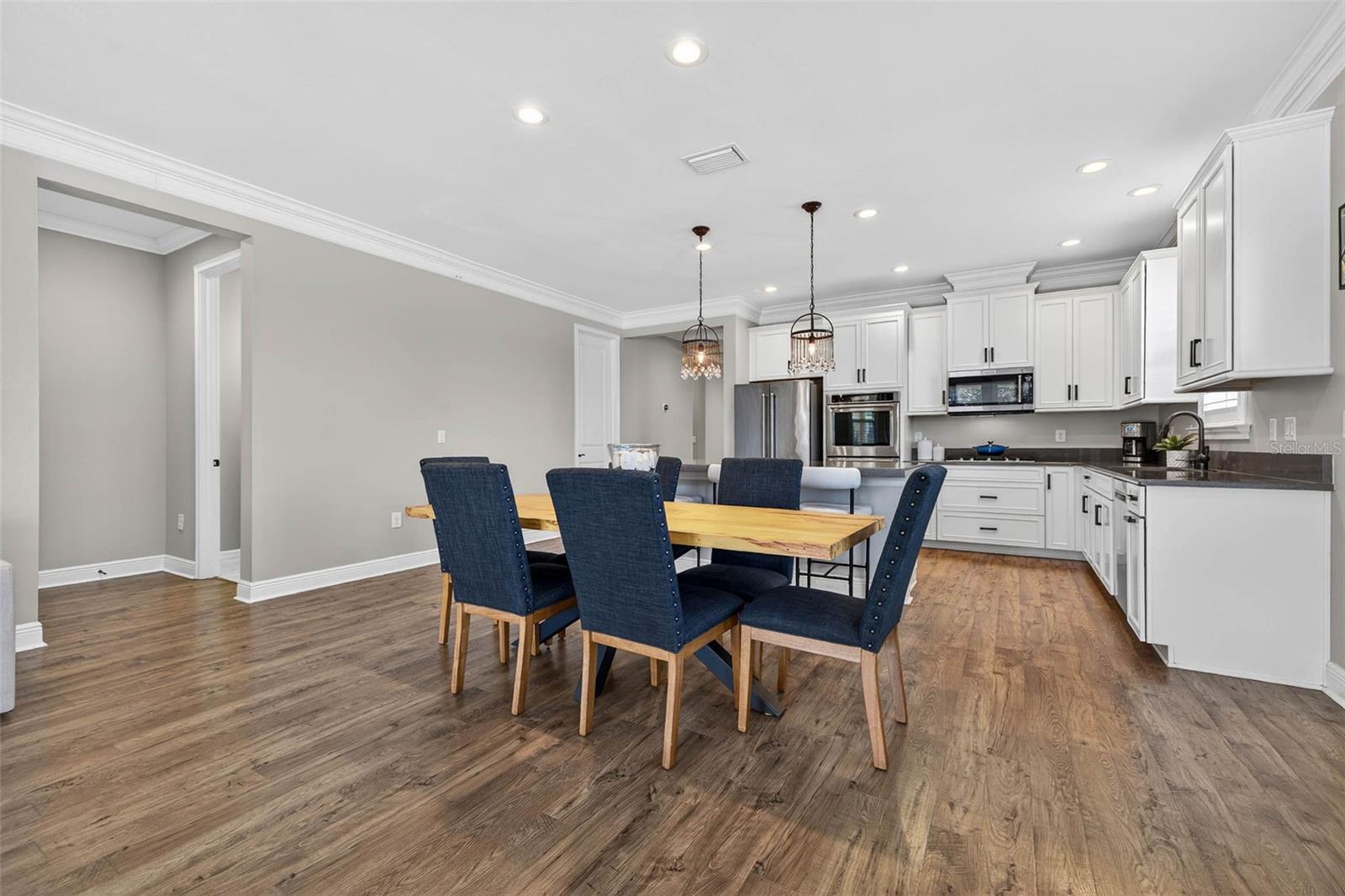 Image 18 of 62 For 17268 Brighton Lake Road