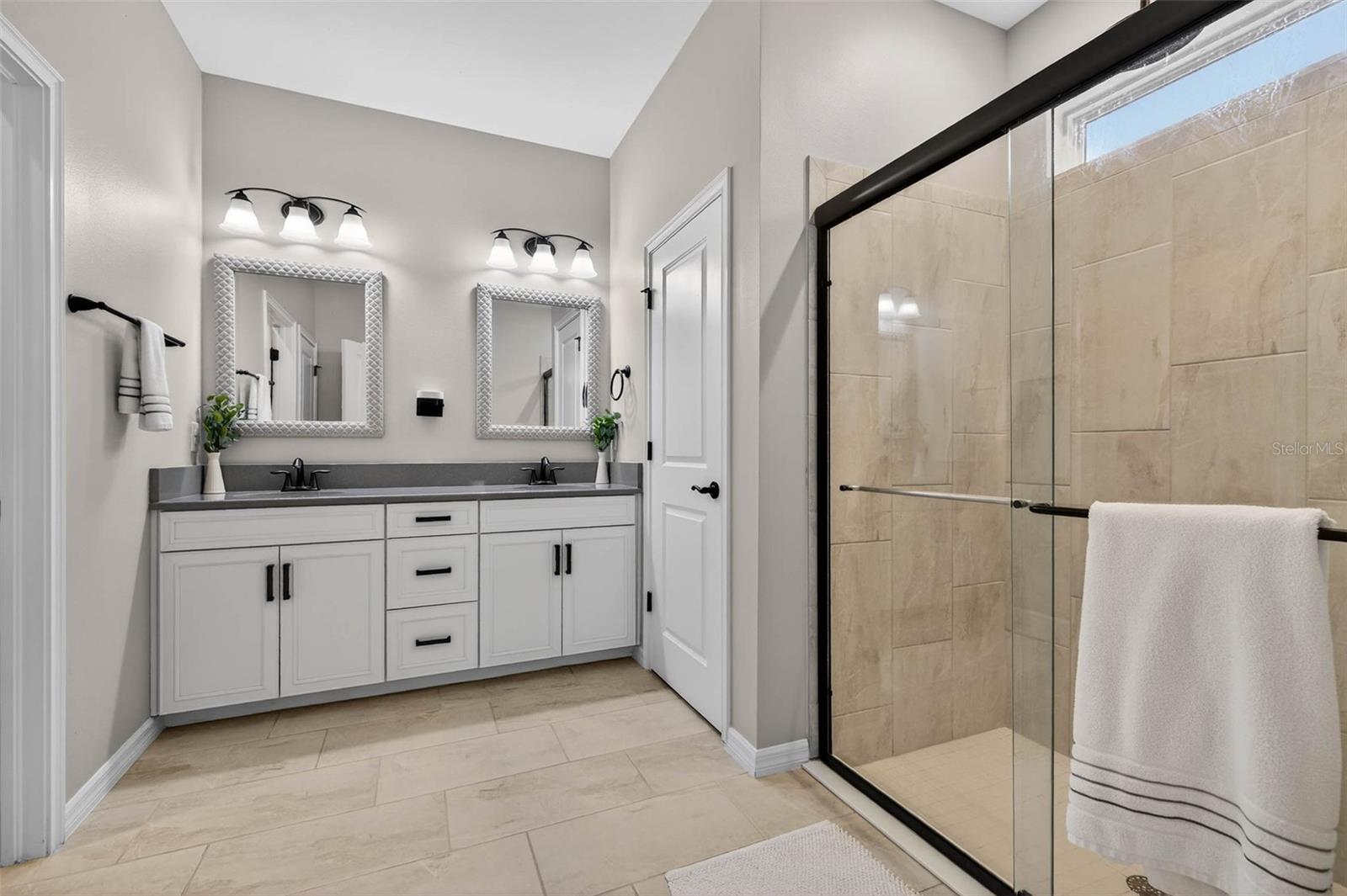 Image 21 of 62 For 17268 Brighton Lake Road