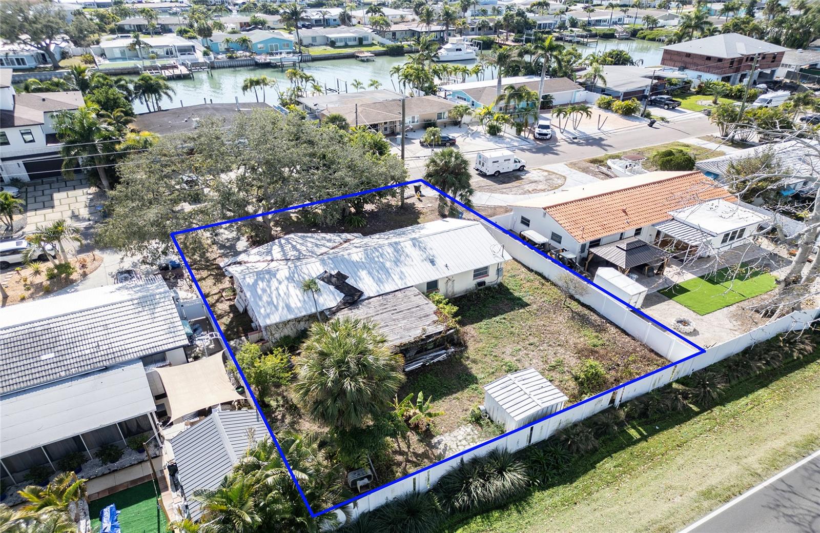 Image 10 of 23 For 7833 Causeway Boulevard S