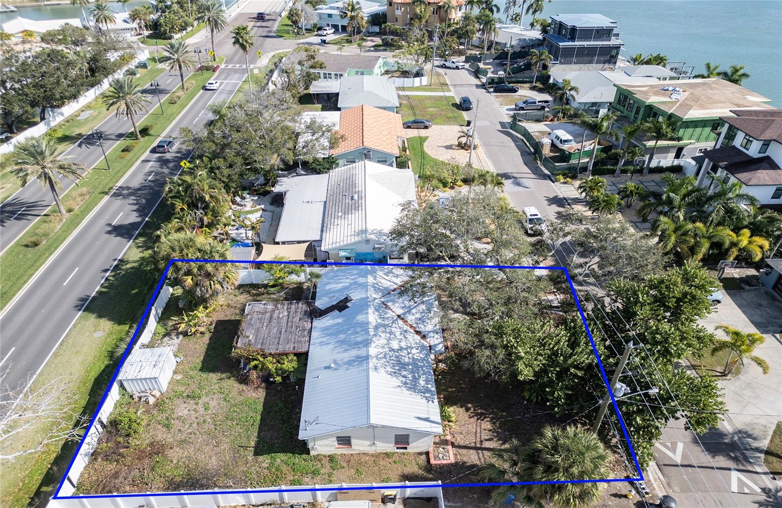 Image 12 of 23 For 7833 Causeway Boulevard S