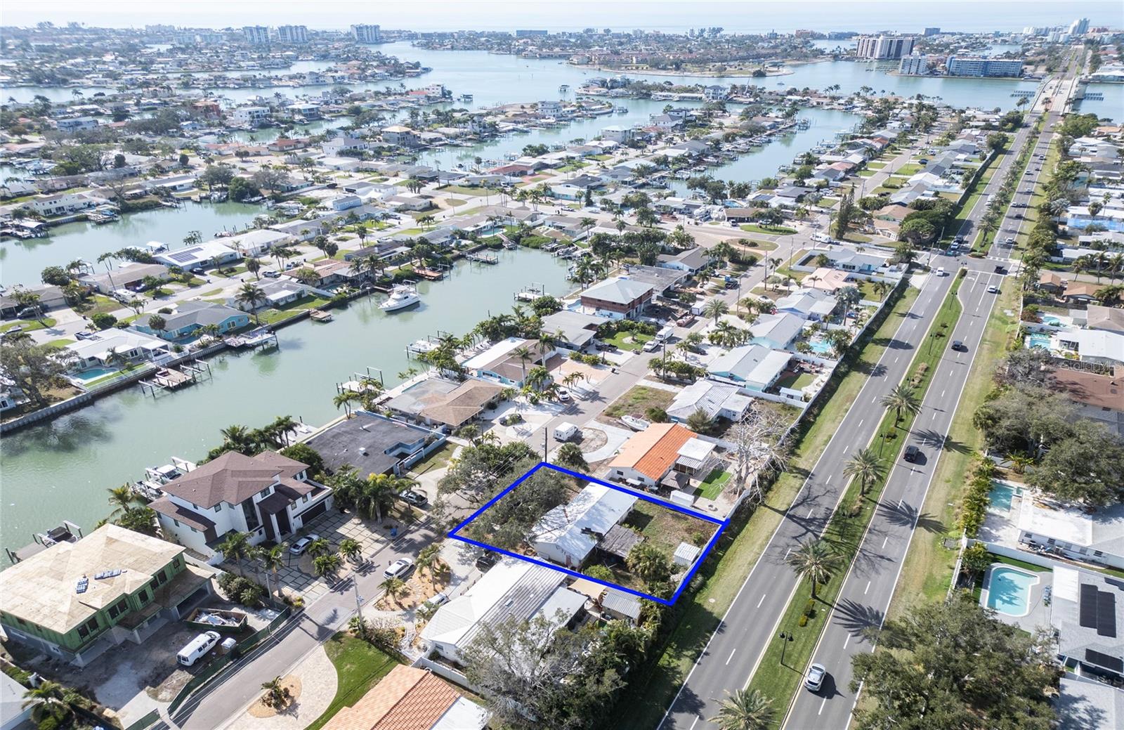 Image 17 of 23 For 7833 Causeway Boulevard S