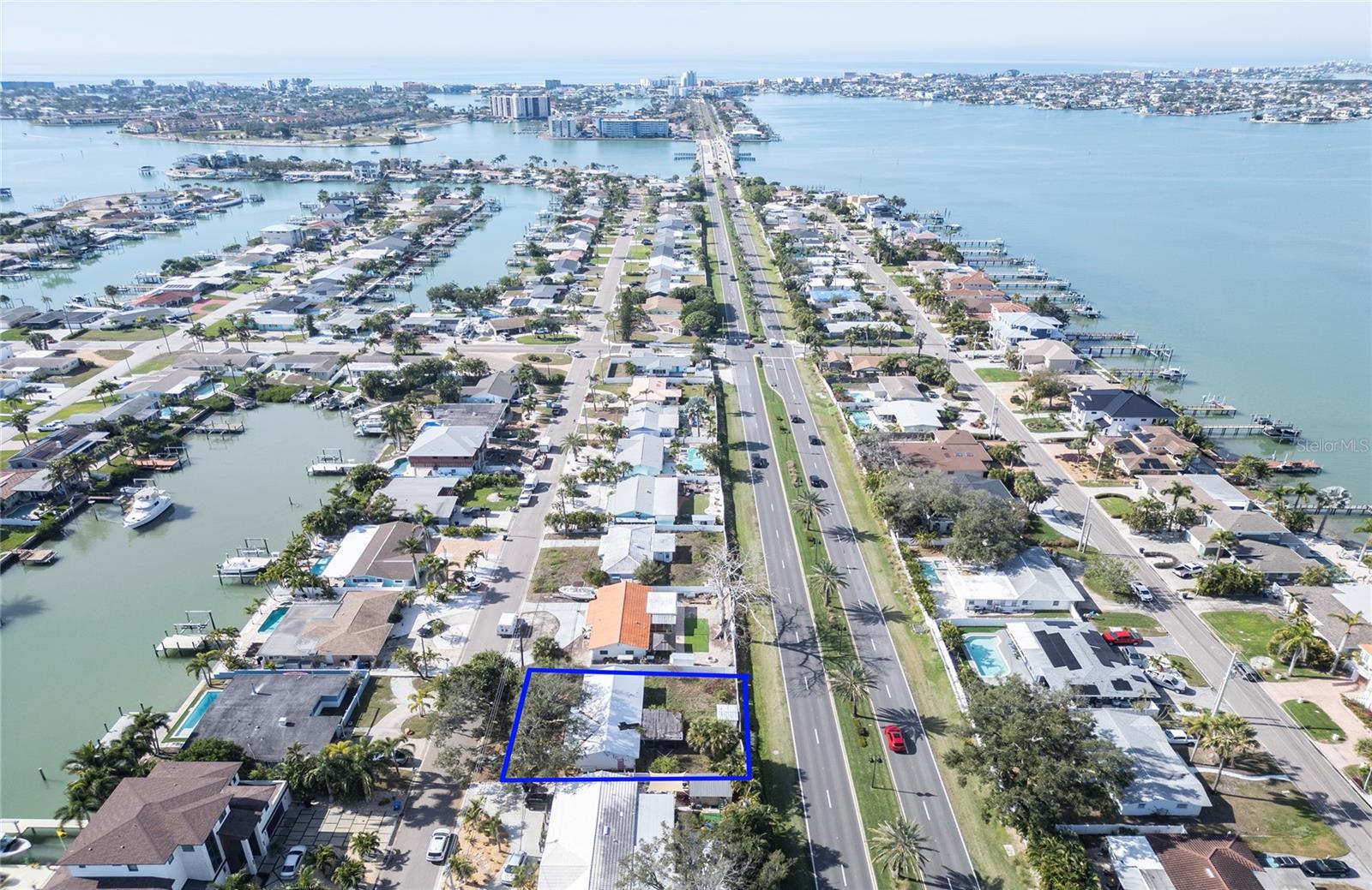 Image 18 of 23 For 7833 Causeway Boulevard S