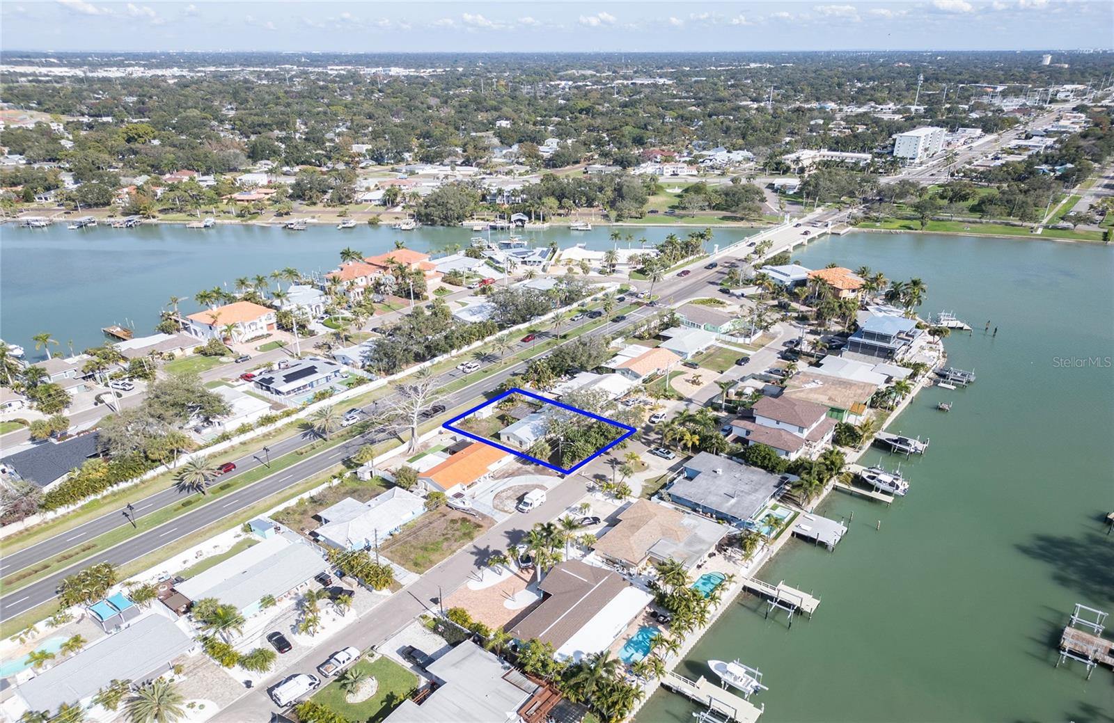 Image 19 of 23 For 7833 Causeway Boulevard S