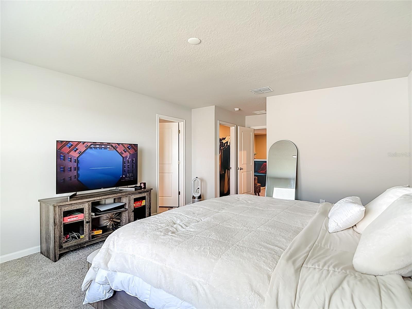 Image 46 of 60 For 19219 Blue Pond Drive