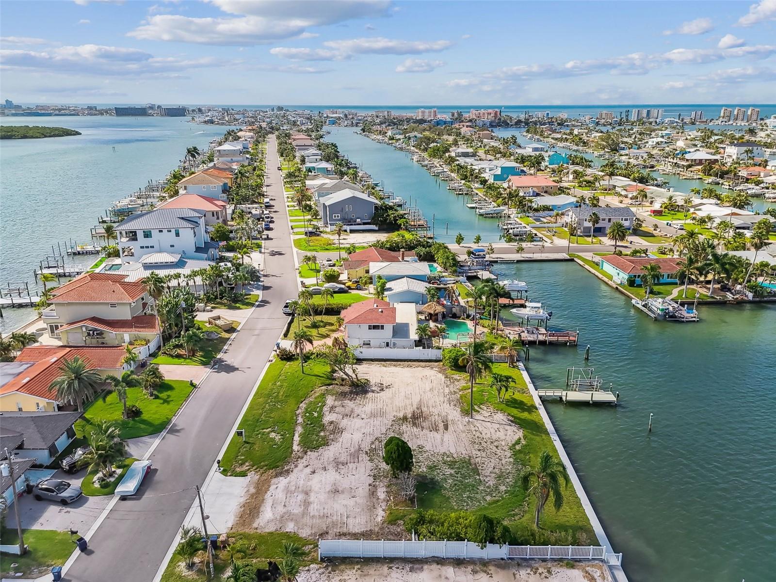 Image 12 of 36 For 568 Johns Pass Avenue