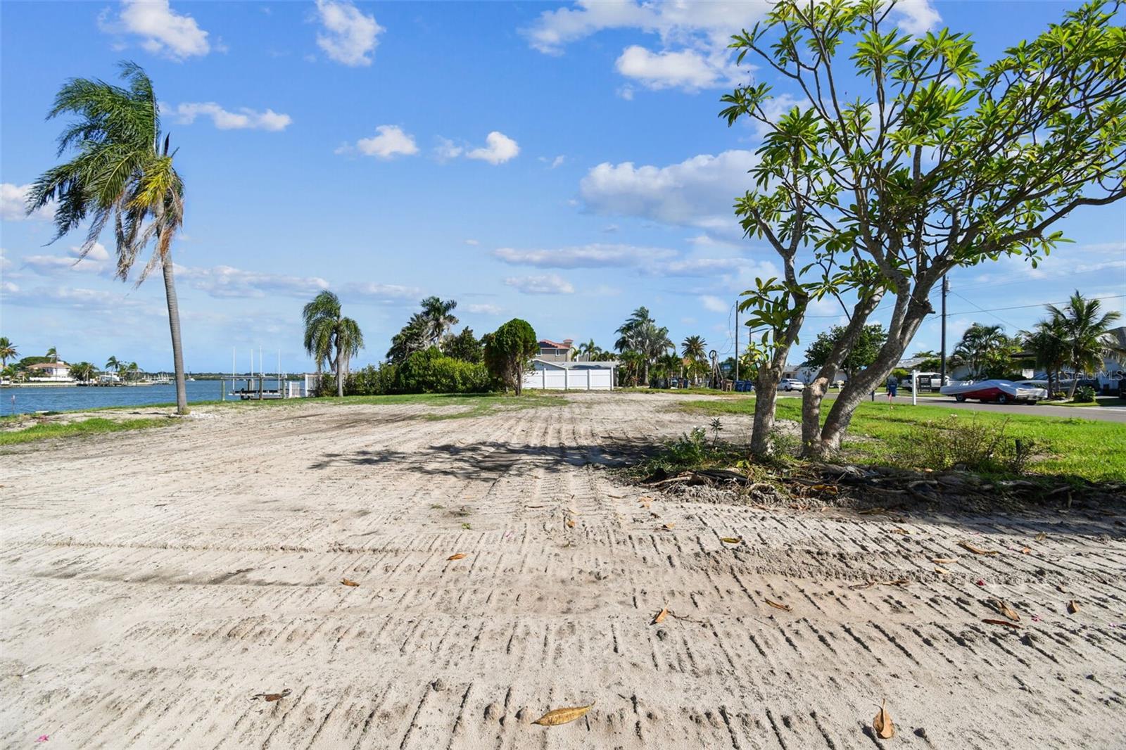 Image 29 of 36 For 568 Johns Pass Avenue