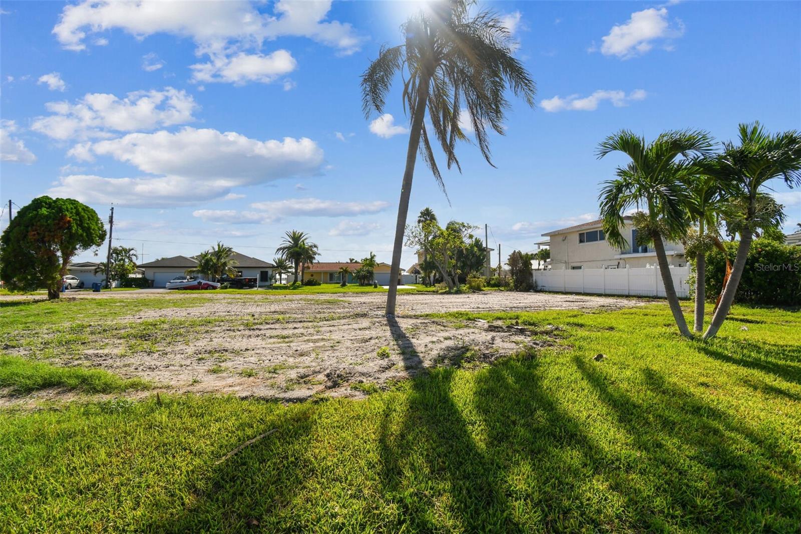 Image 32 of 36 For 568 Johns Pass Avenue