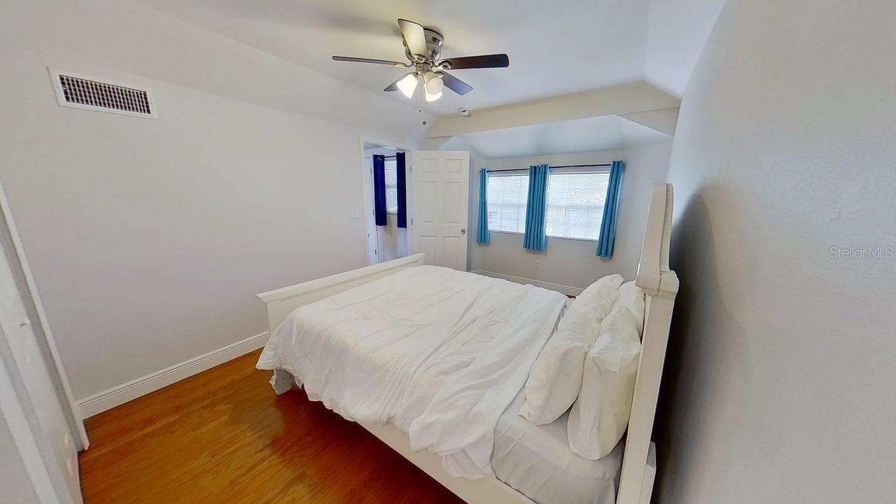 Image 32 of 45 For 3729 31st Avenue S