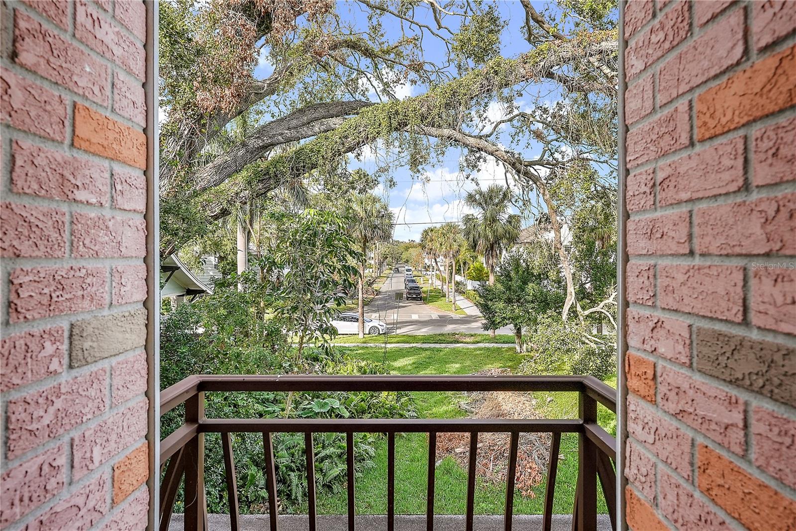 Image 27 of 27 For 832 Bay Street Ne 3