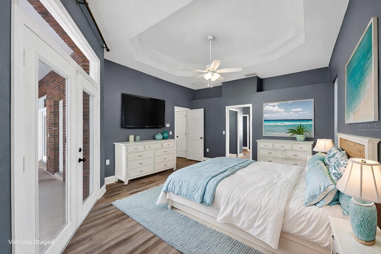 Image 15 of 89 For 725 Giant Oak Road