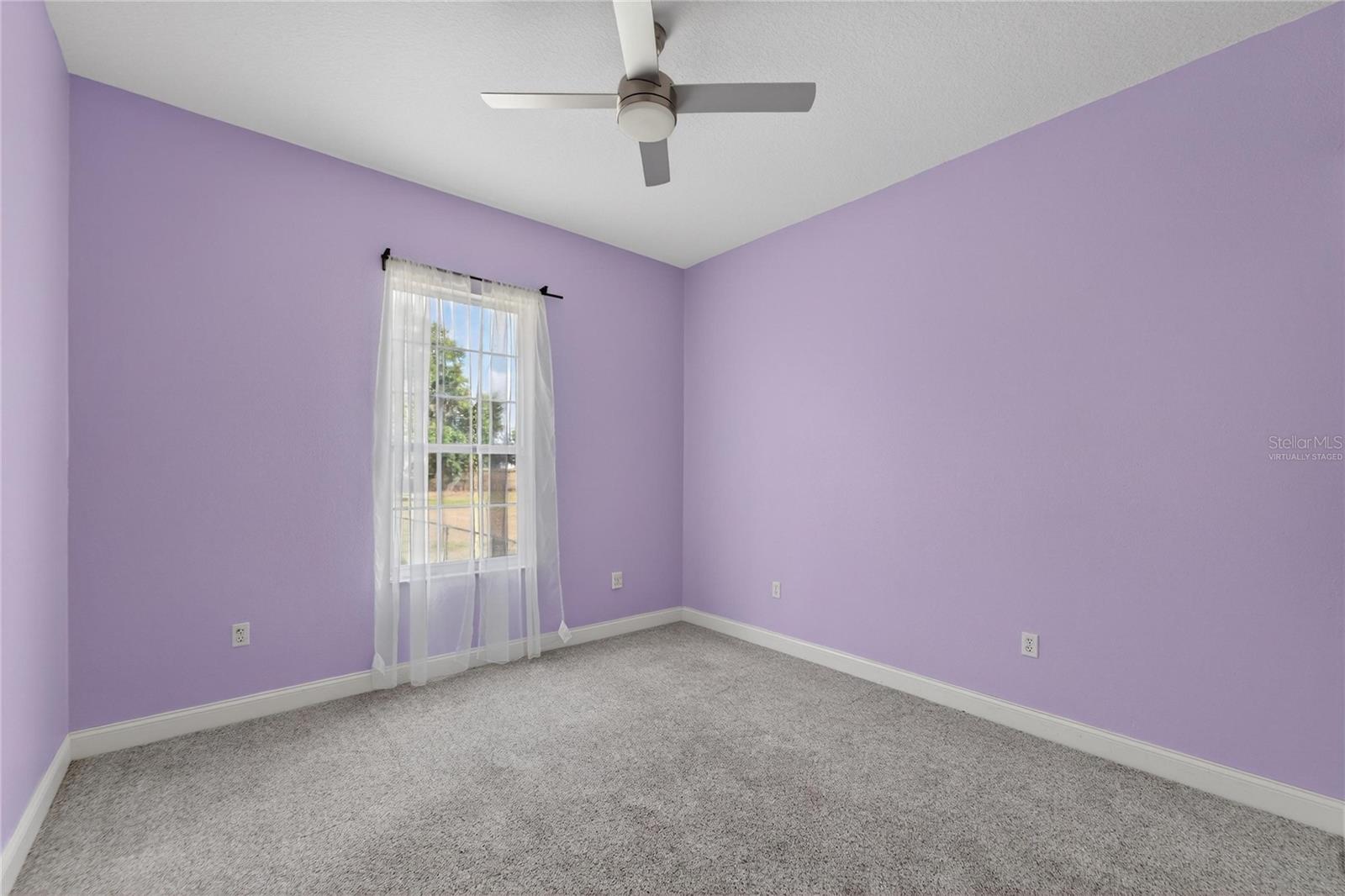 Image 35 of 89 For 725 Giant Oak Road