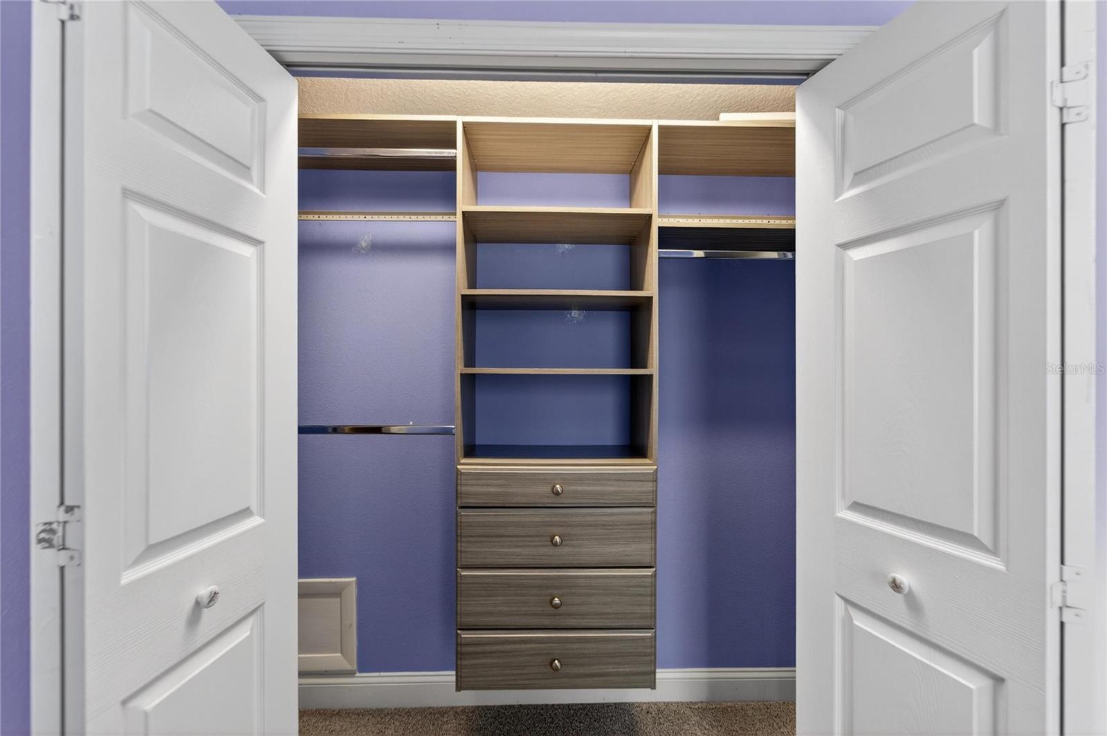 Image 36 of 89 For 725 Giant Oak Road