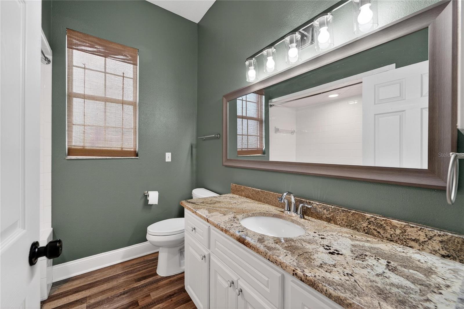 Image 38 of 89 For 725 Giant Oak Road