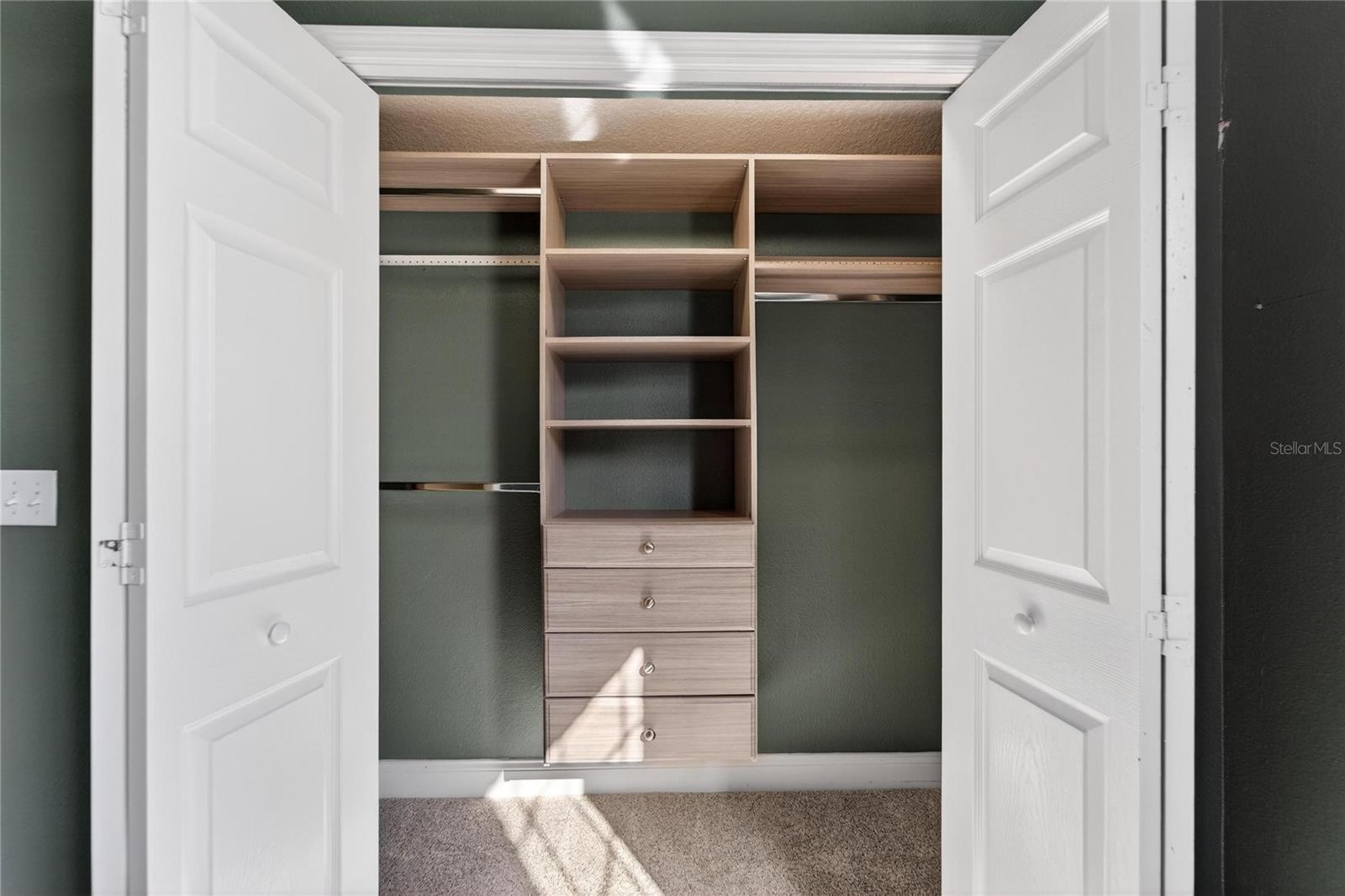 Image 41 of 89 For 725 Giant Oak Road