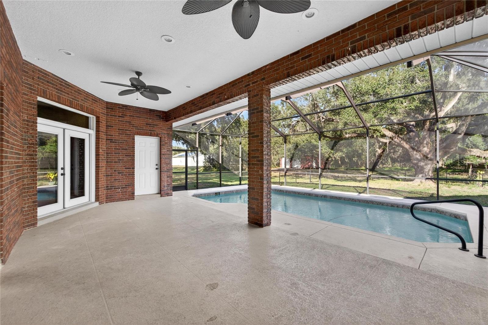 Image 58 of 89 For 725 Giant Oak Road