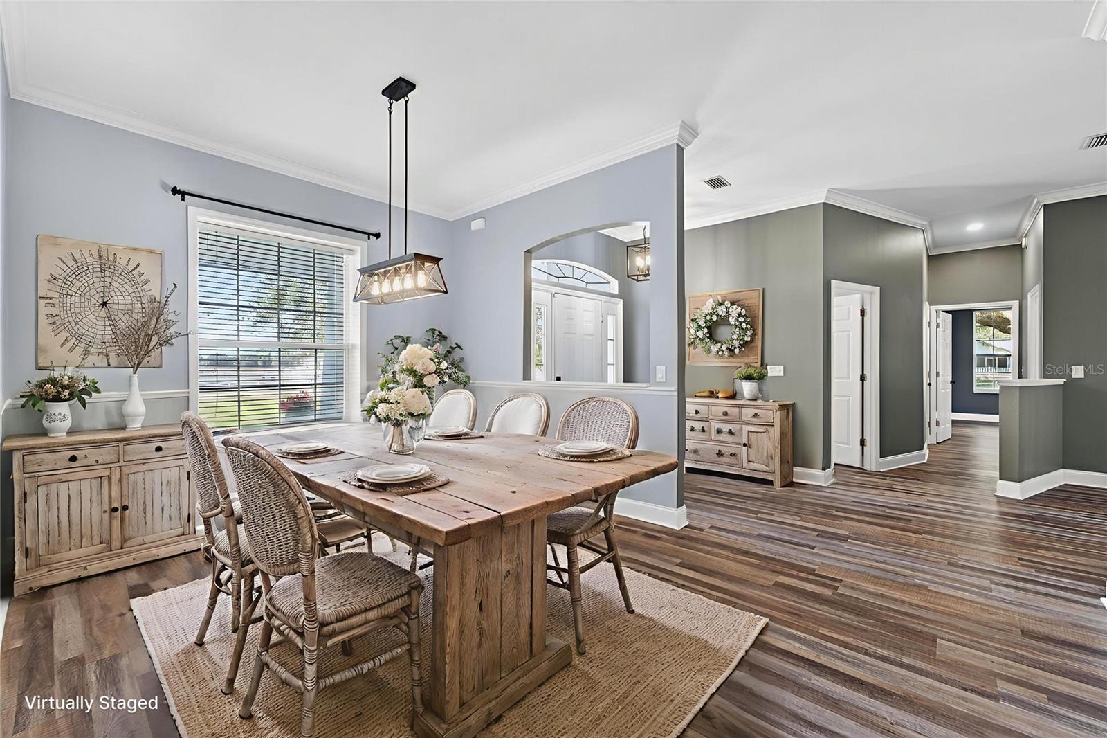 Image 6 of 89 For 725 Giant Oak Road