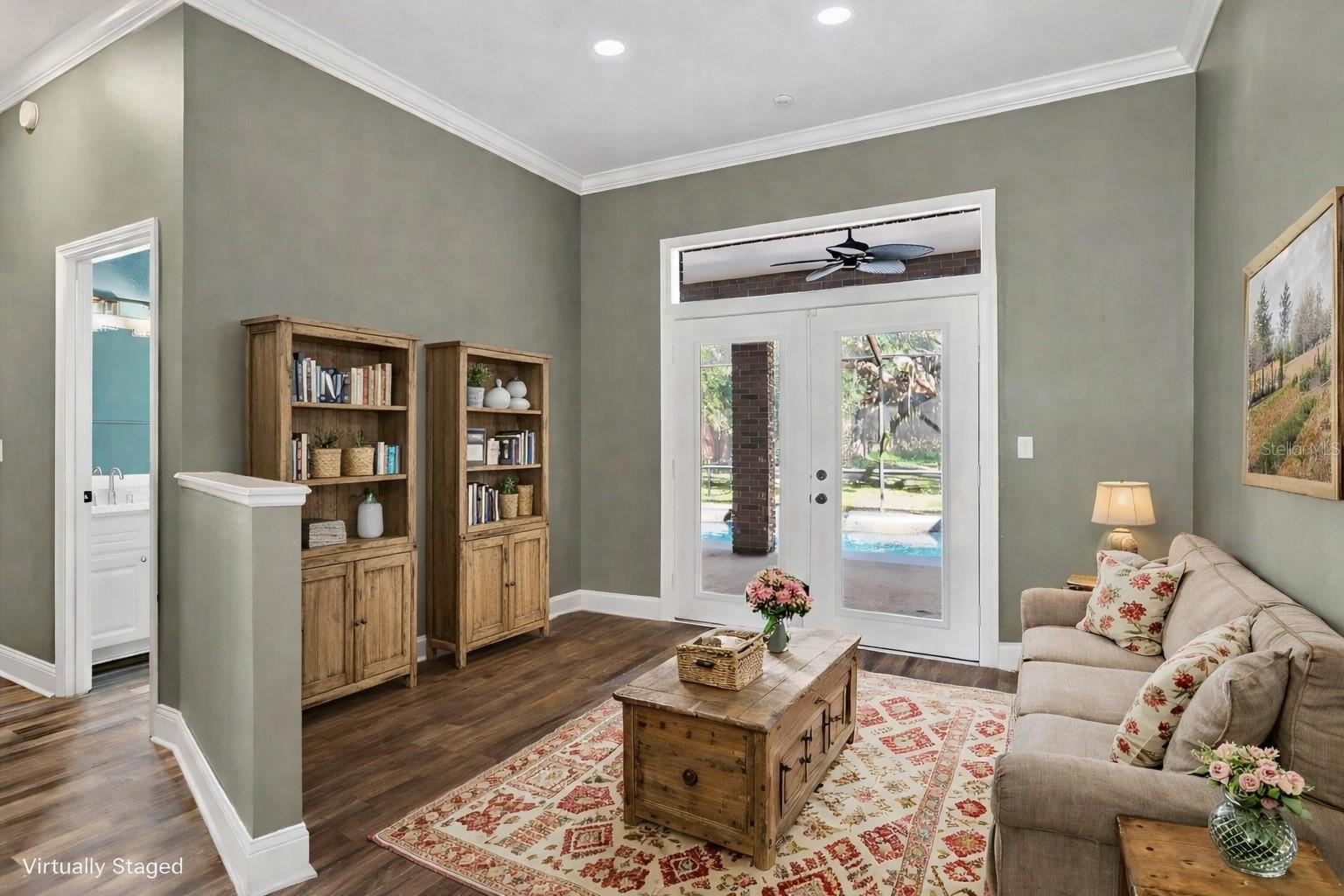 Image 8 of 89 For 725 Giant Oak Road