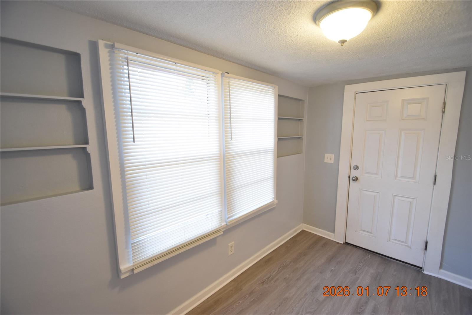 Image 17 of 38 For 2500 Auburn Street S