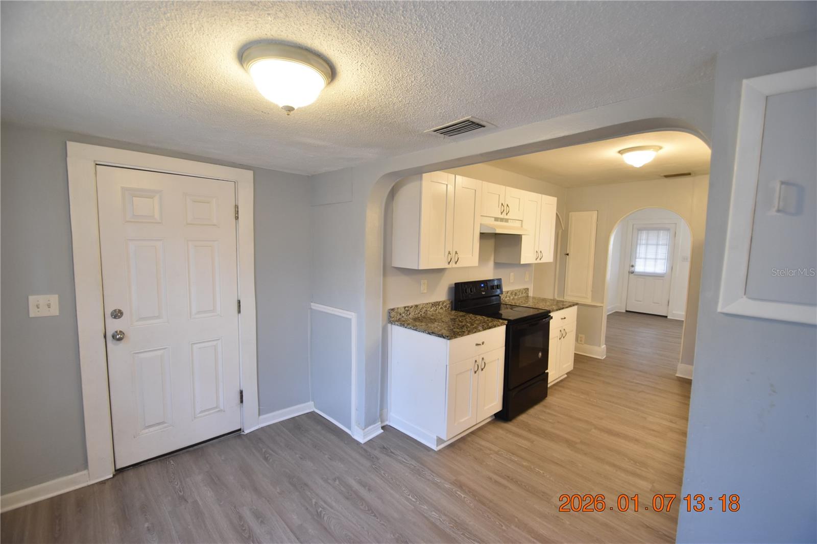 Image 20 of 38 For 2500 Auburn Street S