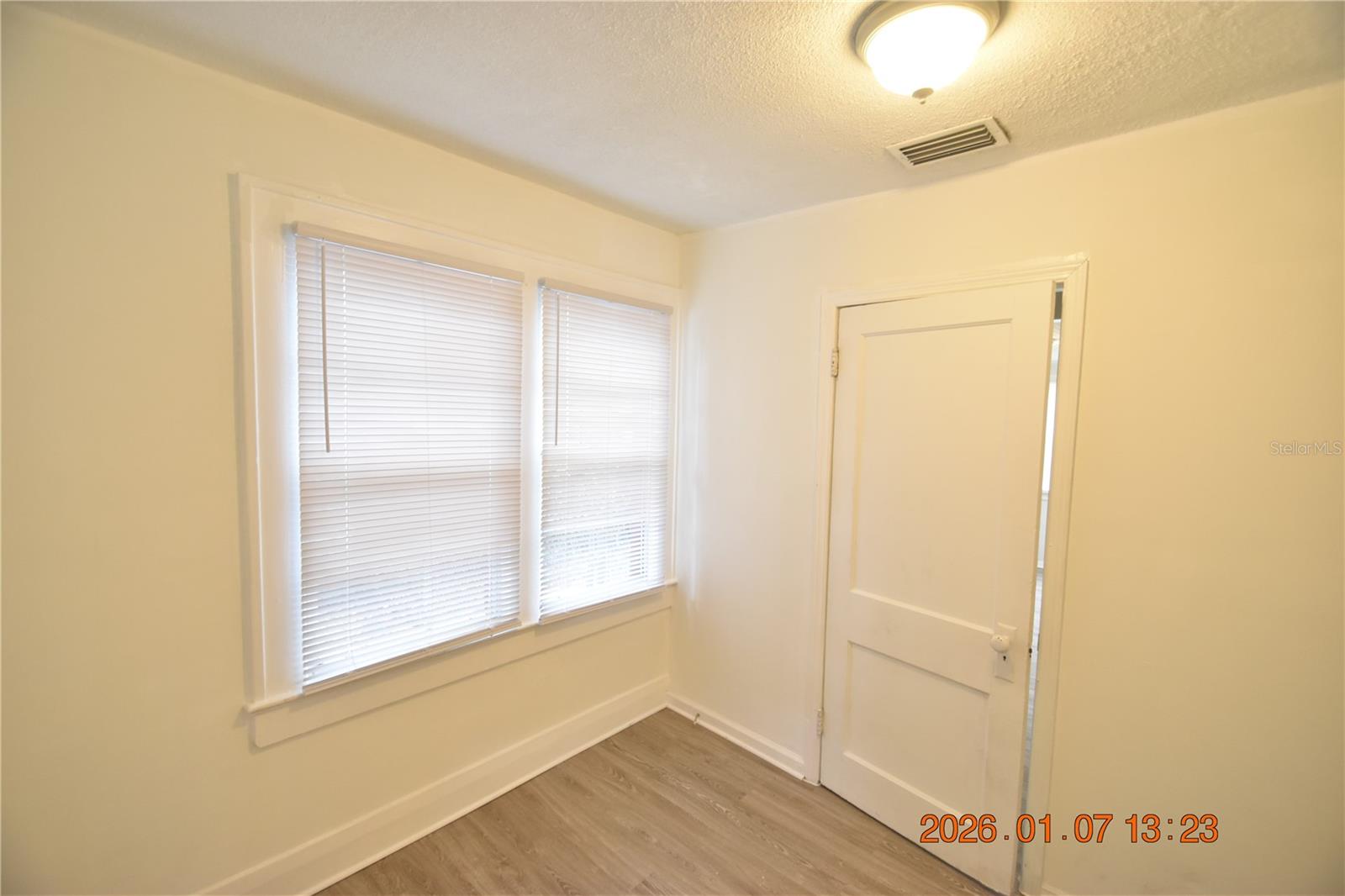 Image 27 of 38 For 2500 Auburn Street S