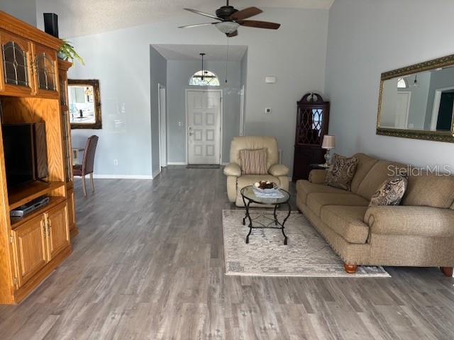 Image 10 of 58 For 730 Mcdaniel Street 100