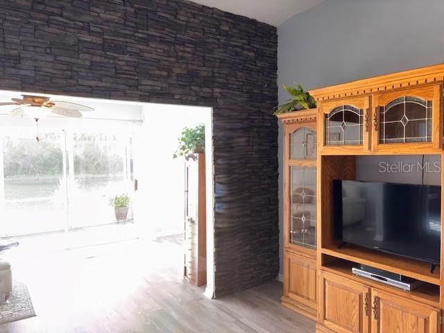 Image 12 of 58 For 730 Mcdaniel Street 100