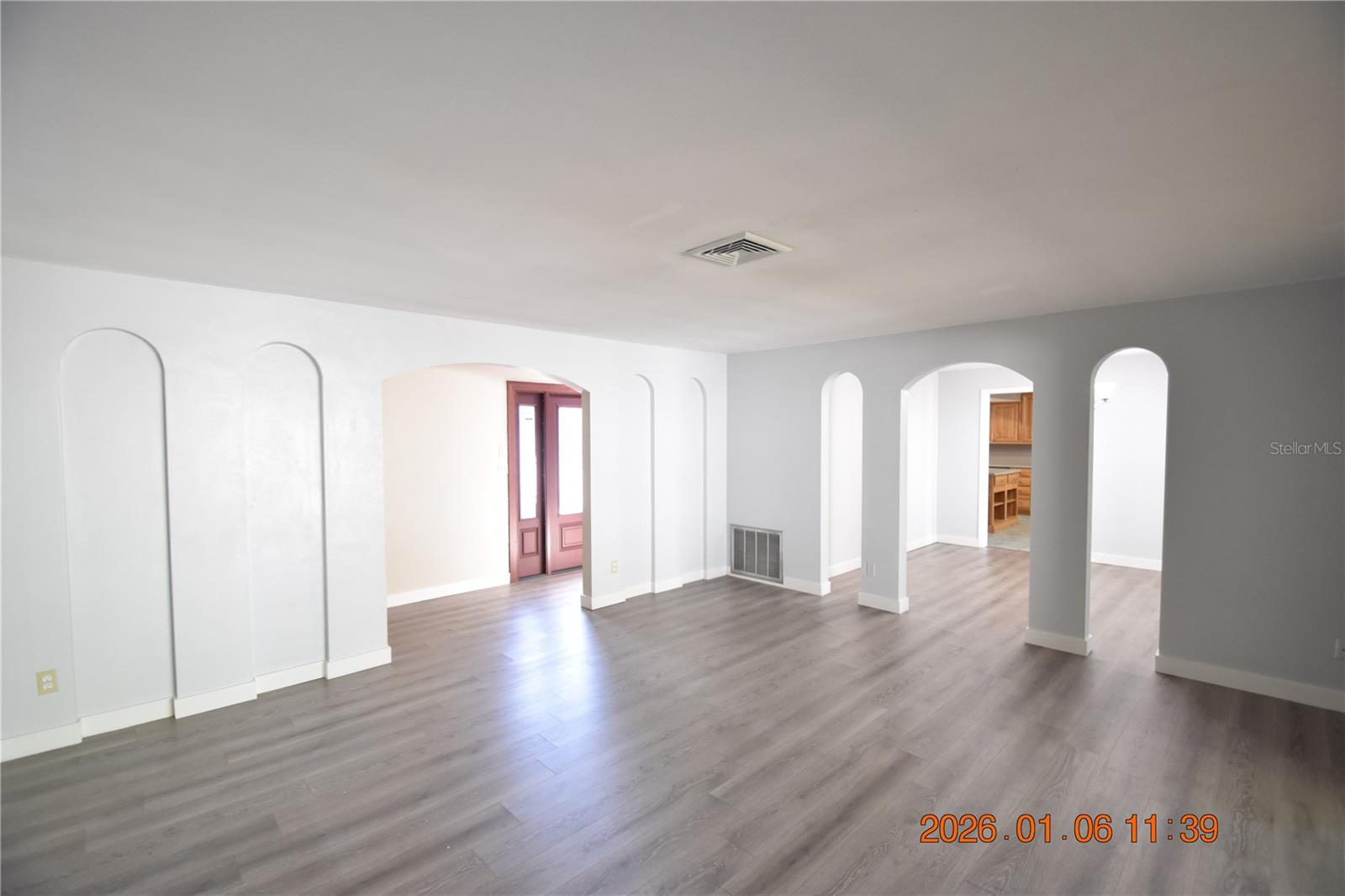 Image 5 of 55 For 6485 30th Avenue N