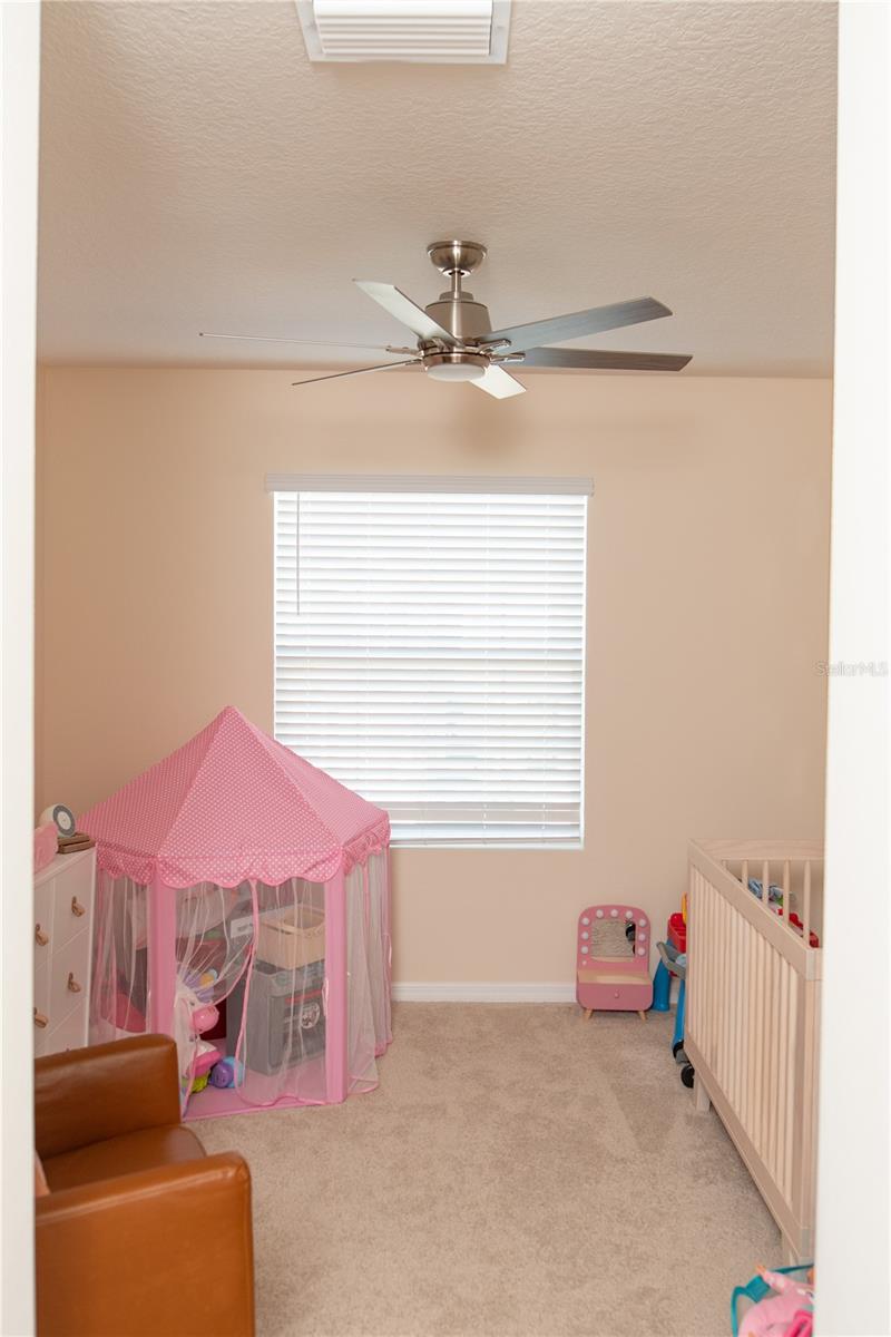 Image 4 of 32 For 16180 Glowing Grove Avenue