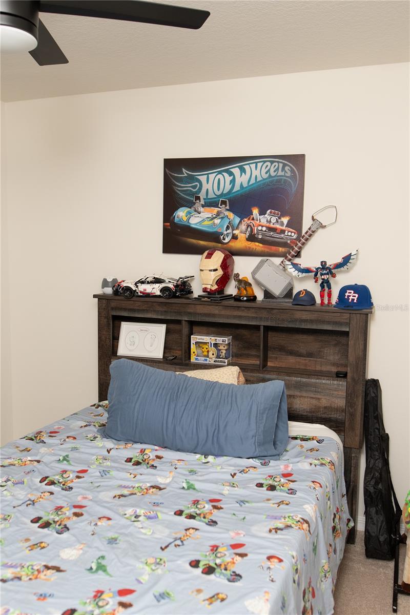 Image 6 of 32 For 16180 Glowing Grove Avenue