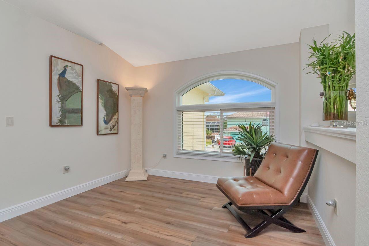 Image 12 of 67 For 7711 Gulf Way