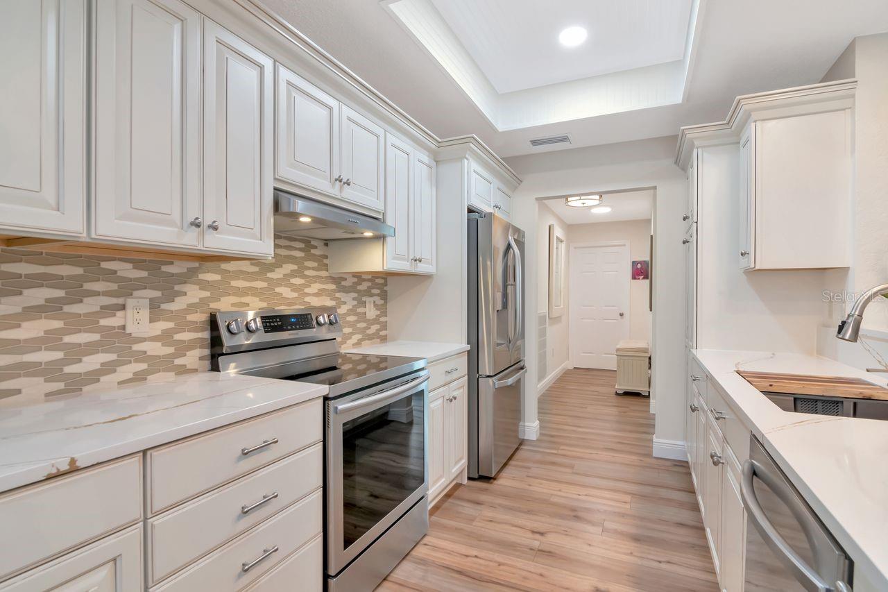 Image 17 of 67 For 7711 Gulf Way