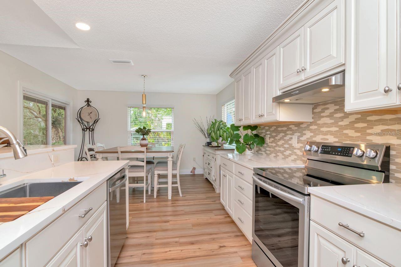 Image 20 of 67 For 7711 Gulf Way